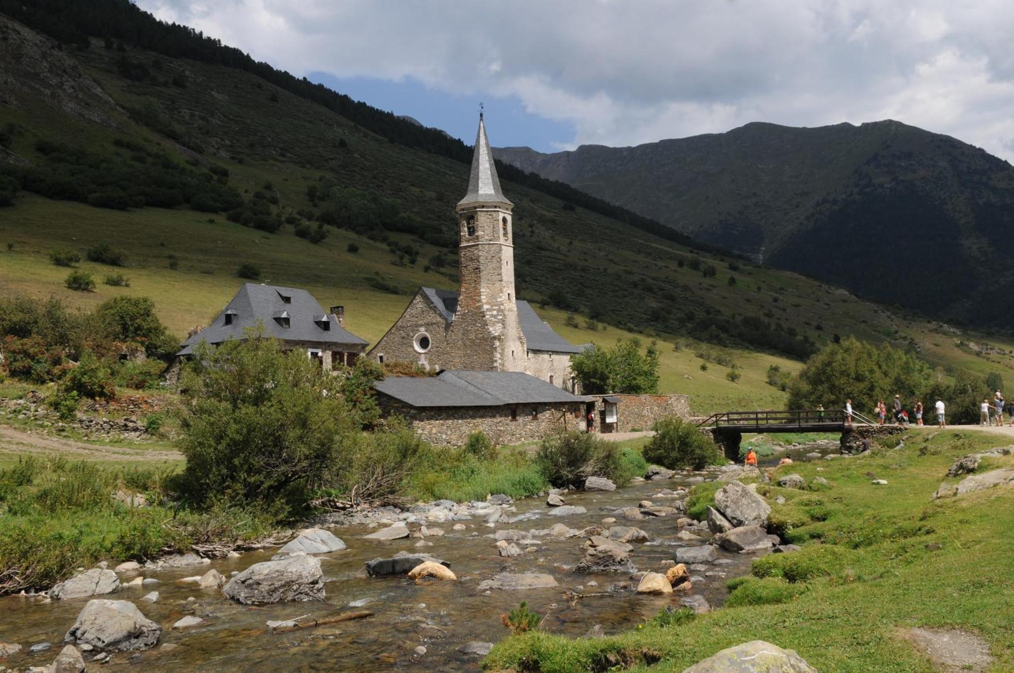 El Refugio De Aran Vielha Aparthotel מראה חיצוני תמונה